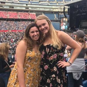 Meet your Posher, Caroline